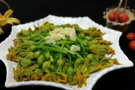 Độc đáo những món ăn làm từ hoa, vừa đẹp lại ngon