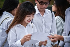 Bộ trưởng Nhạ xin lùi thông qua Luật Giáo dục vào năm 2019