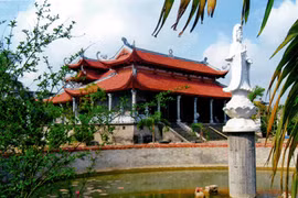 Trộm vào đình, chùa “khoắng” sạch tiền công đức trong 5 két sắt