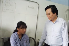 Con bị đánh hội đồng, mẹ đòi bồi thường 500 triệu