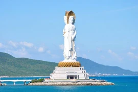 Vì sao có tượng Quan Âm ba mặt linh thiêng trong Phật giáo? 