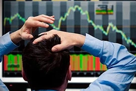 Giám đốc ném tiền đồ vào trại giam vì thua chứng khoán