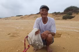 Nghị lực không tưởng của ngư phủ khiếm thị 