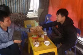 Rượu “mù” đầy quán bình dân