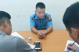 Cướp tài sản còn vung dao dọa mẹ vì… xin tiền không được