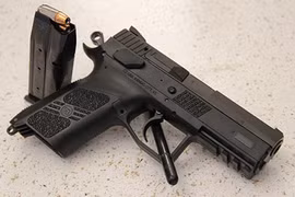 Trữ súng côn để…bắn chó mèo