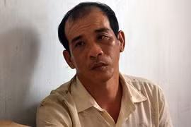 Đang ngủ trưa, chồng bất ngờ dùng dao Thái Lan đâm vợ