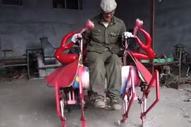 "Quái cua" robot: Siêu phẩm chưa từng thấy của một nông dân