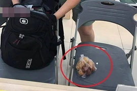 Bánh rán 700 ngàn, bữa ăn 700 triệu: Những cú "chặt chém" khách Tây