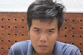 Bắt nam thanh niên giả danh cảnh sát đi lừa đảo