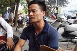 Bắt quả tang vợ nói chuyện với trai lạ, chồng đánh đập đến hôn mê