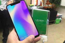 Xuất hiện iPhone X phiên bản Android giống y hệt hàng thật