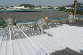 Mách bạn những giải pháp hiệu quả chống nóng cho nhà mái tôn