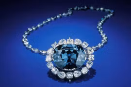 Kỳ bí viên kim cương được cho mang lời nguyền xui xẻo