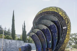 Khó tin thời Liên Xô có những nhà chờ xe bus độc lạ như này