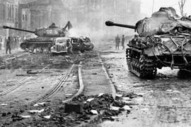 Trận chiến Berlin trong Thế chiến 2 đẫm máu thế nào?