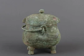 Mở mộ cổ nhà Thương, sốc nặng thấy chất lỏng bí hiểm trong bình