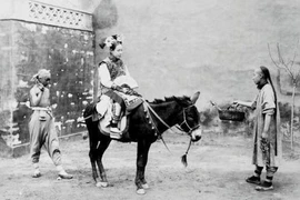 Ảnh: Cuộc sống sung sướng “lên tiên” của phụ nữ quý tộc nhà Thanh 