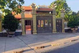 Nguyên Bí thư Hậu Giang được Út "trọc" tài trợ 5 tỷ xây phủ đường?