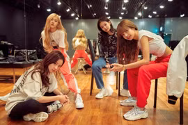 Cuộc cạnh tranh khắc nghiệt bên trong lớp đào tạo ca sĩ