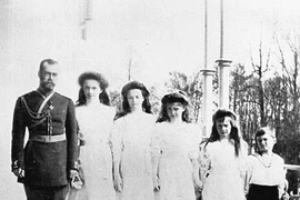 Gia đình Sa hoàng cuối cùng của Nga và những đồn đoán gây choáng