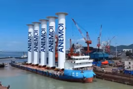 Tàu lớn nhất thế giới trang bị công nghệ đẩy bằng năng lượng gió