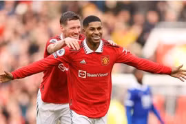 Qatar lập đoàn thăm MU, Glazer đòi bán