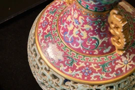 Bật ngửa loạt cổ vật triệu đô từng bỏ quên góc bếp, xó tủ 