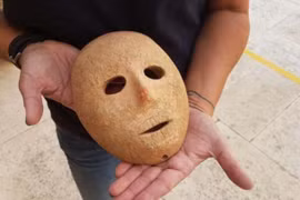 Bí ẩn mặt nạ đá 9.000 tuổi