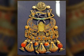 Kỳ bí miếng ngọc "chết chóc" trong lăng mộ Tutankhamun: Ngàn năm không giải!