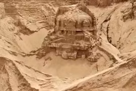 Bí ẩn ngôi đền cổ Ấn Độ bị vùi trong cát gần 100 năm