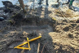 Tìm thấy thanh kiếm La Mã 2.000 tuổi, chuyên gia mừng ra mặt