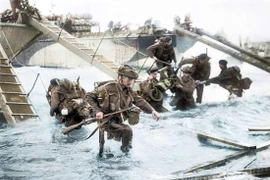 Hitler "ăn quả lừa đau đớn" trong cuộc đổ bộ Normandy thế nào? 