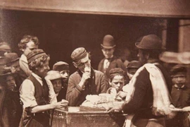 Ảnh độc đáo cuộc sống ở London cuối những năm 1800