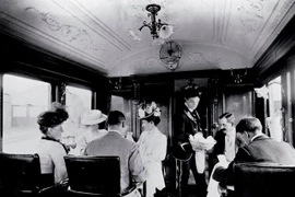 Ảnh: Những chuyến du lịch bằng tàu hỏa cực thú vị thời xưa