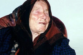 Sự thực nhà tiên tri Vanga nói giọng đàn ông khi tiên đoán