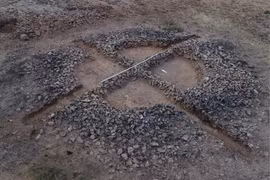 Bí ẩn những gò chôn cất 'mái vòm' ở Kazakhstan