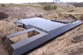 Phục hồi cồn cát, bất ngờ phát hiện 3 hầm trú ẩn thời Hitler