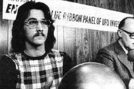 Tò mò quả cầu thép bí ẩn nghi sinh vật ngoài Trái đất đánh rơi