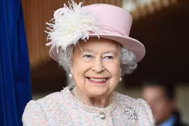 Choáng ngợp số động vật Nữ hoàng Anh Elizabeth II sở hữu 