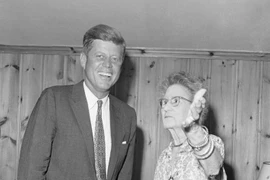 Bà của Tổng thống Kennedy không biết chuyện cháu trai bị ám sát?