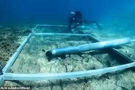 Kỳ bí con đường đá gần 7.000 tuổi ẩn mình dưới đáy biển