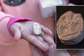 Nóng: Bé gái 3 tuổi nhặt được bùa hộ mệnh 3.800 tuổi