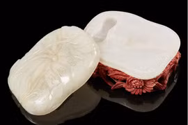 Ngắm loạt cổ vật quý của Nam Phương hoàng hậu được bán đấu giá