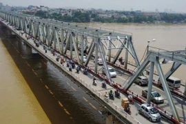 “Độc-lạ” cầu Chương Dương “ăn đứt” 6 cây cầu huyết mạch Thủ đô