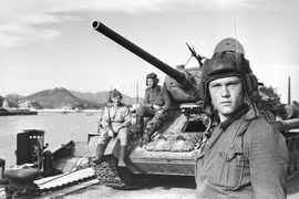 Vũ khí khủng nào của Liên Xô khiến phát xít Đức “sợ vỡ mật“? 