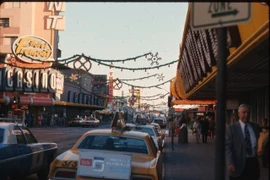 Thành phố không bao giờ ngủ Las Vegas những năm 1970 như thế nào?