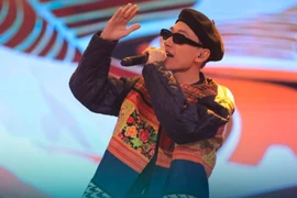 Giải mã hiện tượng “À lôi” leo top 1 Youtube Việt Nam