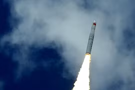 Trung Quốc lộ kế hoạch phóng tên lửa cứu Trái đất