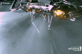 Cận cảnh tàu đổ bộ tư nhân Mỹ hạ cánh thành công xuống Mặt Trăng